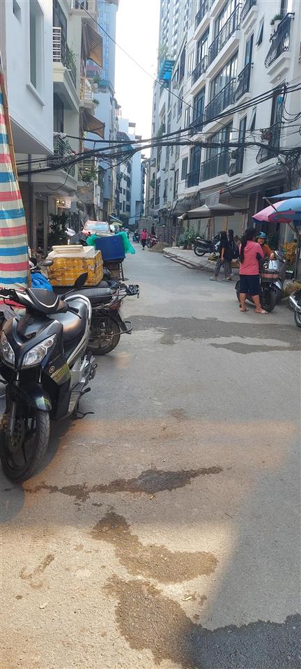 Bán nhà ngõ 141 thịnh liệt hoàng mai 68m2, mặt tiền 6m, 4 tầng ngõ rộng. thông. ô tô vào nhà