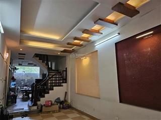 Bán nhà cầu giấy  ôtô đỗ cửa  45m2