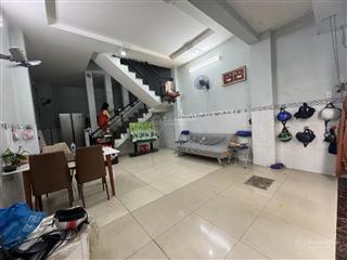 Hẻm xe hơi vào nhà, ngang tới 5,8m, ngay bà hom, quận 6, chỉ  5,65 tỷ