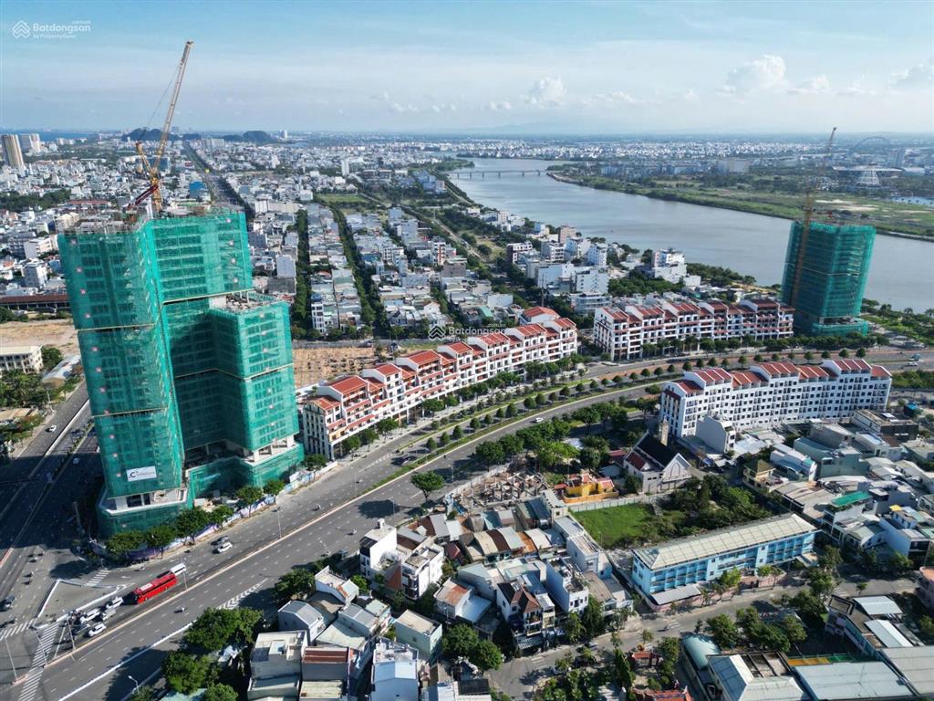 Thọ phan  căn hộ 1 + 1 view sông hàn, view biển đẹp, ngắm pháo hoa diff tại nhà, giá tốt tầng cao