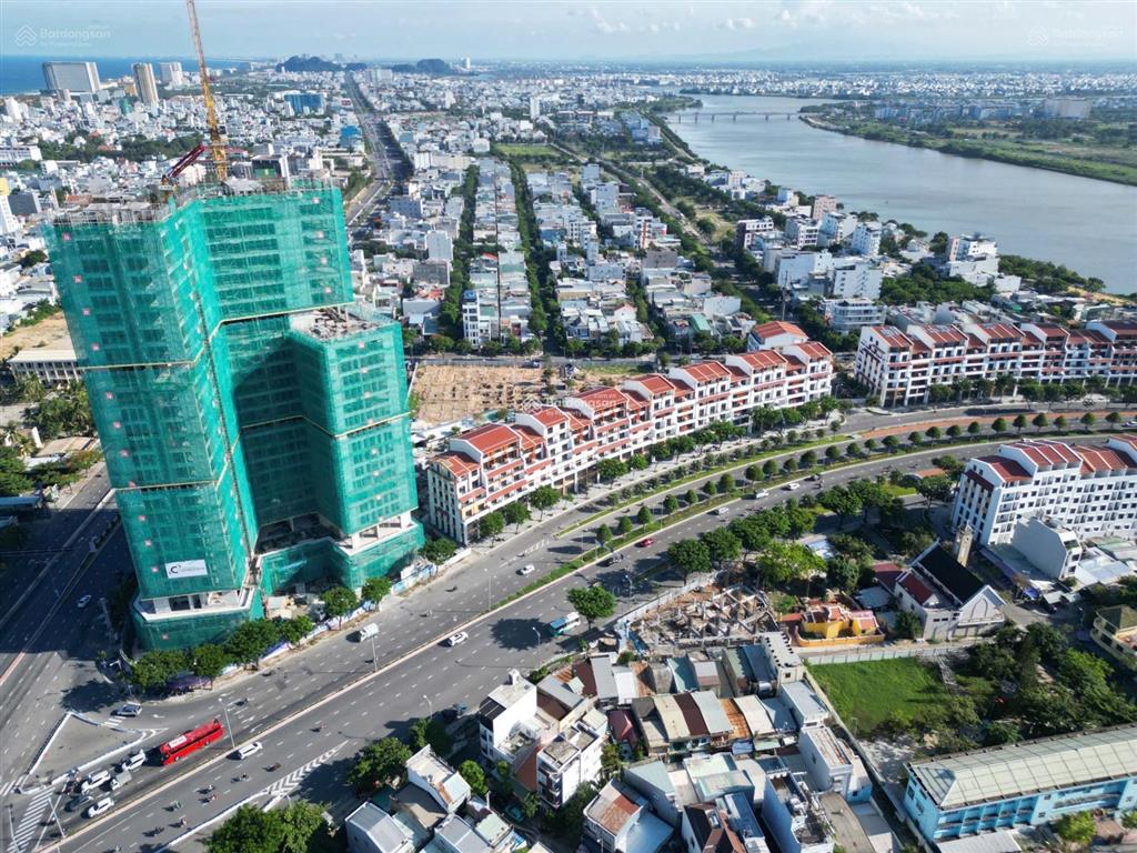 Thọ phan  căn hộ 1 + 1 view sông hàn, view biển đẹp, ngắm pháo hoa diff tại nhà, giá tốt tầng cao