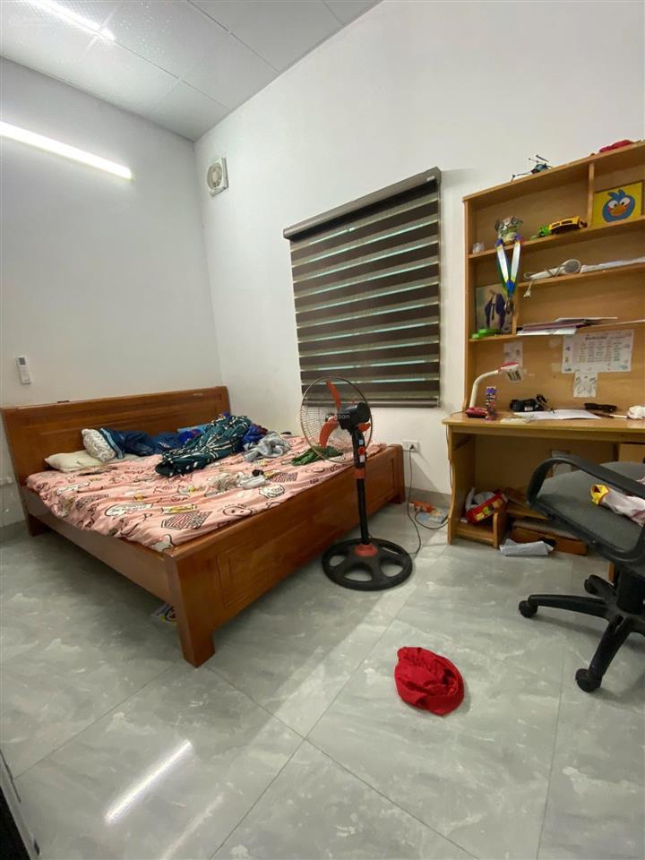 Nhà âu cơ về ở luôn dt 45m2, 2 tầng, mt 4m giá chào 2tỷ050 2 ngủ + 2 vs 1 phòng khách + bếp mua bán