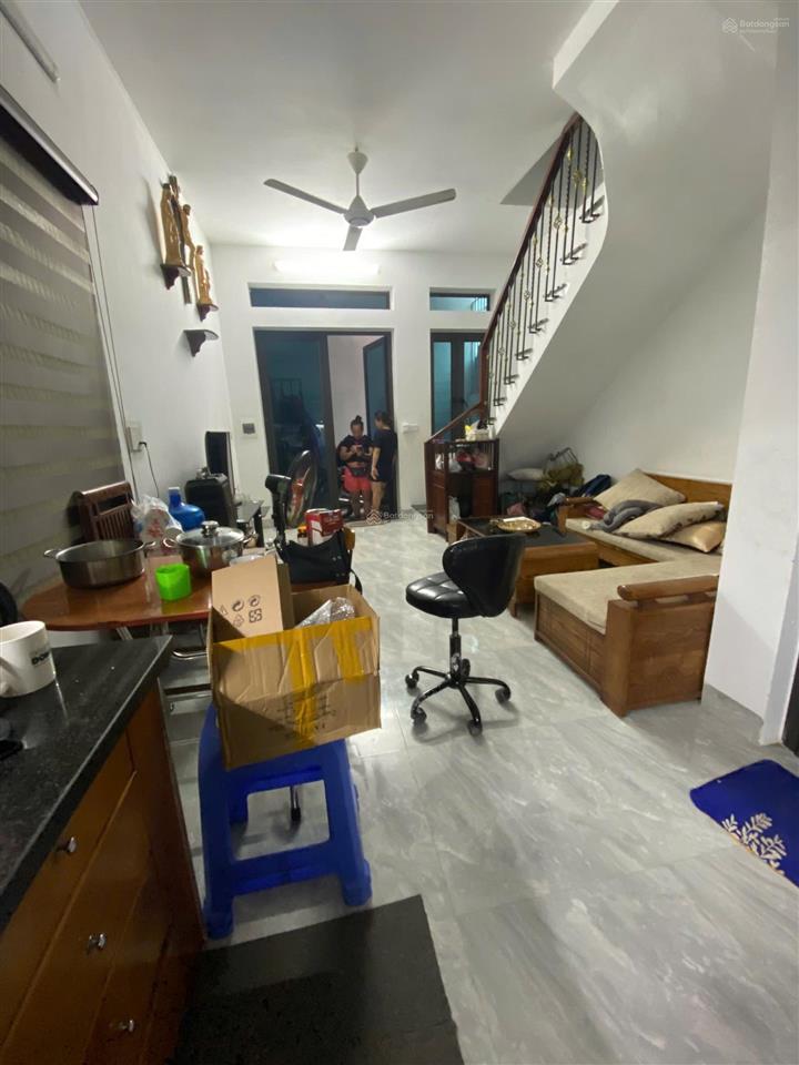 Nhà âu cơ về ở luôn dt 45m2, 2 tầng, mt 4m giá chào 2tỷ050 2 ngủ + 2 vs 1 phòng khách + bếp mua bán