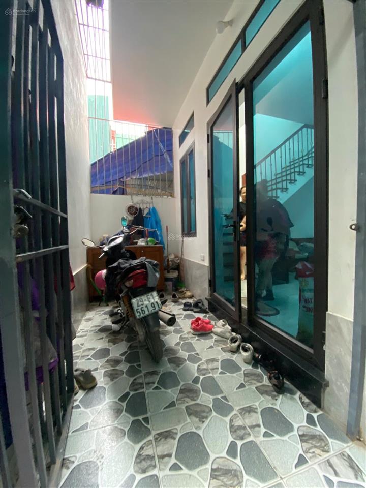 Nhà âu cơ về ở luôn dt 45m2, 2 tầng, mt 4m giá chào 2tỷ050 2 ngủ + 2 vs 1 phòng khách + bếp mua bán