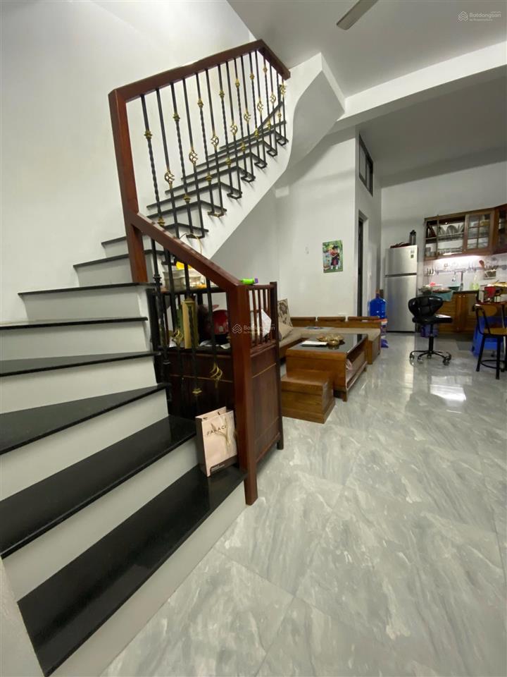 Nhà âu cơ về ở luôn dt 45m2, 2 tầng, mt 4m giá chào 2tỷ050 2 ngủ + 2 vs 1 phòng khách + bếp mua bán