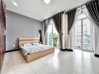 Studio 38m2 ban công rộng siêu thoáng , full nội thất . chỉ 6tr5 , xách vali vào là ở