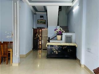 Bán nhà gốc 2 mặt tiền giá cực chất 6 tỷ, 64m2, 3 pn, thủ đức