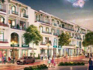 Hot  dự án sun urban city đang mở bán những căn townhouse 4 m và 8m mặt tiền giá chỉ từ 5 tỷ vnd