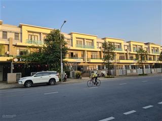 Bán shophouse 120m2. sát chợ vải ninh hiệp .cách long biên 6 km