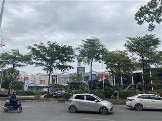 Bán nhà cổ linh 260m2, mặt tiền 18m  ngã ba ô tô tránh, 100m ra đến aeon mall  170tr/m2 có bớt