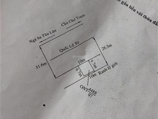 Đất nhà sổ 100m2 = 10x10 m2, nhưng cần bán 1 bên là 50m = 5x10m2