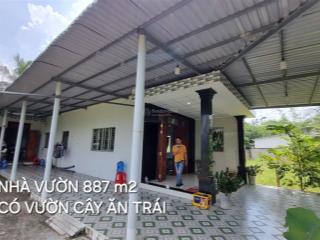 Bán nhà vườn rộng gần 1000m2 (887 m2) ở tân trụ long an rộng 47m x 23m full thổ cư giá 2 tỷ 650