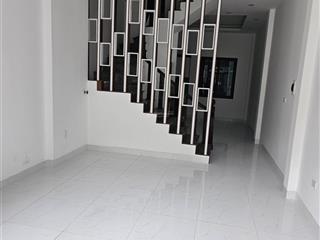 Bán nhà kv nhổn kđt hidone giá 4,x tỷdiệntích45m2 nhà xây mới tinhgần trường, gần chợ, gần oto