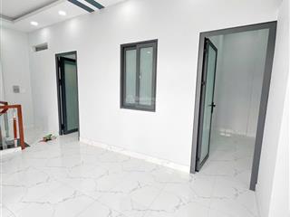 Nhà mới 2 tầng, 62 m2 đất, âu dương lân p.3 q8