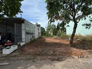 Lô đất nằm trên mặt đường di2 thới hoà tp bến cát dt 150m2 thổ cư đường rộng 12m chủ bán gấp shr