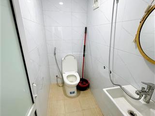 Nhỉnh 2 tỷ  tập thể 60m 2 tầng trung tâm hai bà trưng  2 ngủ 2 wc khép kín  sđcc