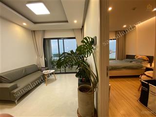 Căn hộ 3 phòng ngủ, view sông sài gòn tầng 10. giá 5.6 tỷ  tú nguyễn 0909 931 ***