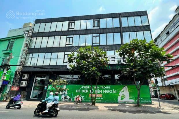 Cần bán tòa nhà văn phòng góc 2 mt đường nguyễn thiện thuật, p1, quận 3