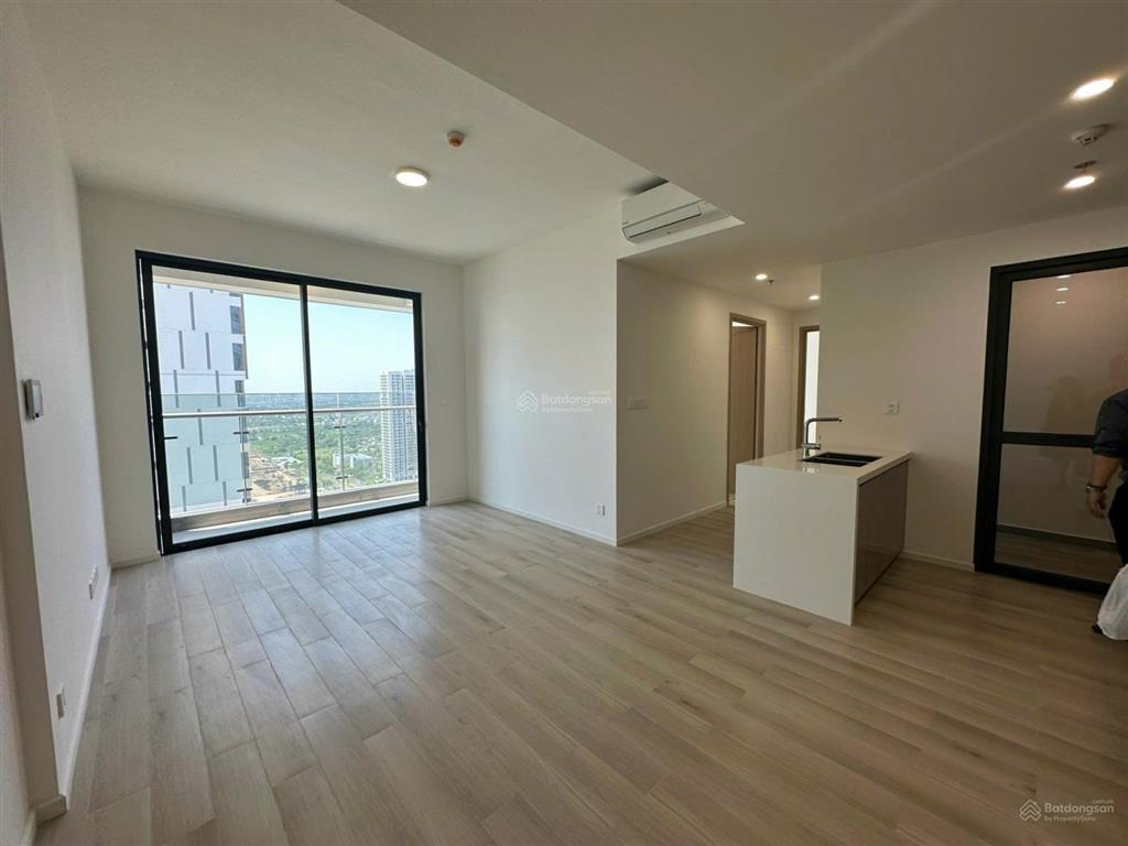 Căn 2pn góc giá tốt nhất view hồ bơi 4,6 tỷ masteri khu compound gần vincom