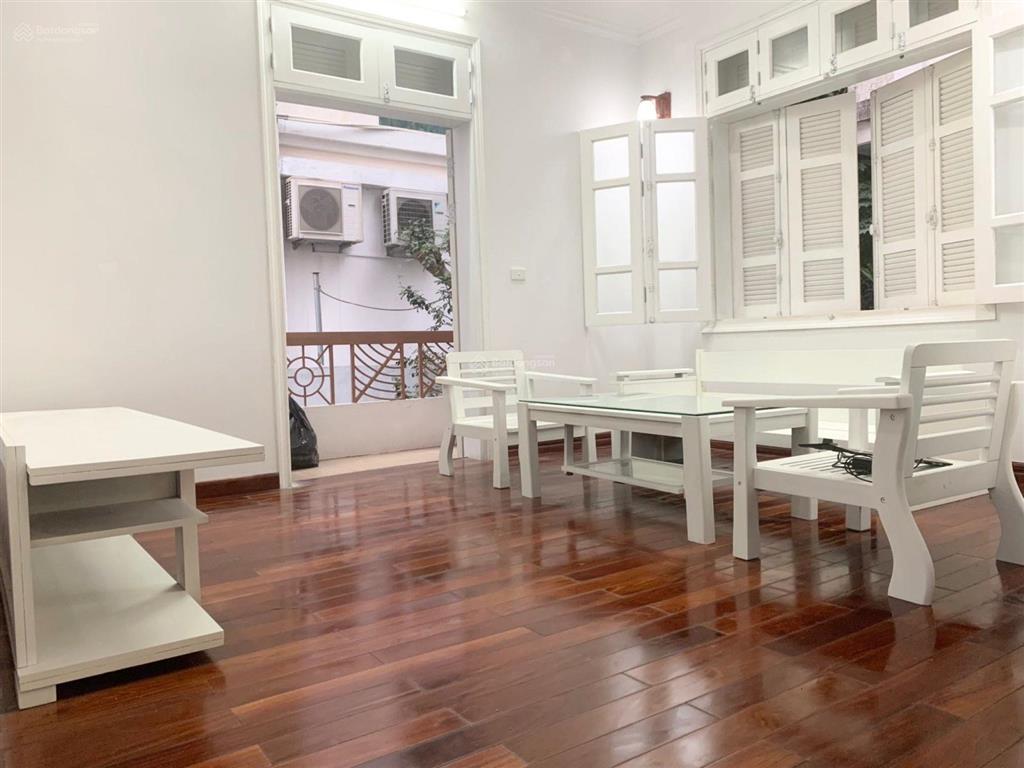 Bán biệt thự ciputra dt 230m2, mặt tiền 10m, xây 4 tầng, đường 30m vỉa hè rộng, nội thất mới đẹp