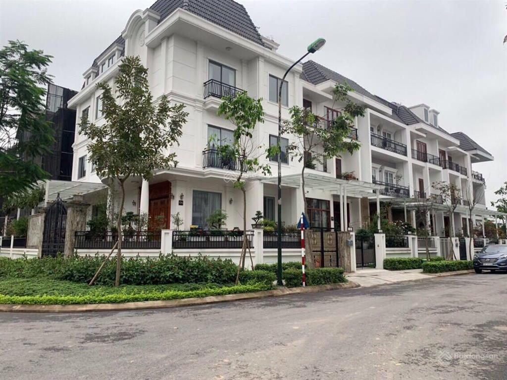 Bán biệt thự ciputra, view sau nhà là công viên sân golf siêu, hồ nước siêu đẹp, căn đẹp khu