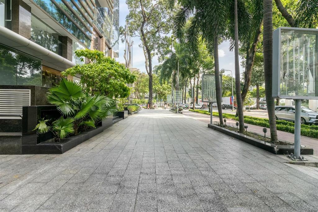 Cho thuê văn phòng khu hành chính, view bao đẹp nhiều cây xanh