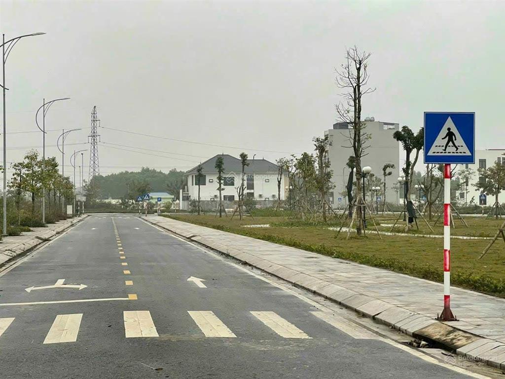 Cần chuyển nhượng lại một lô dự án vinaconex 3 phổ yên, bìa đỏ trao tay, dân cư về ở đông đúc