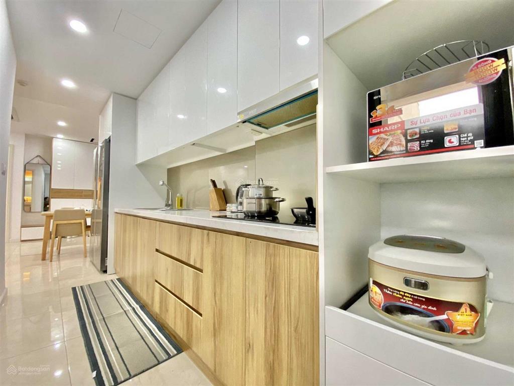 Cho thuê căn hộ tại dự án d'capitale trần duy hưng, 2 phòng ngủ full đẹp, giá 18tr.  0918 682 ***