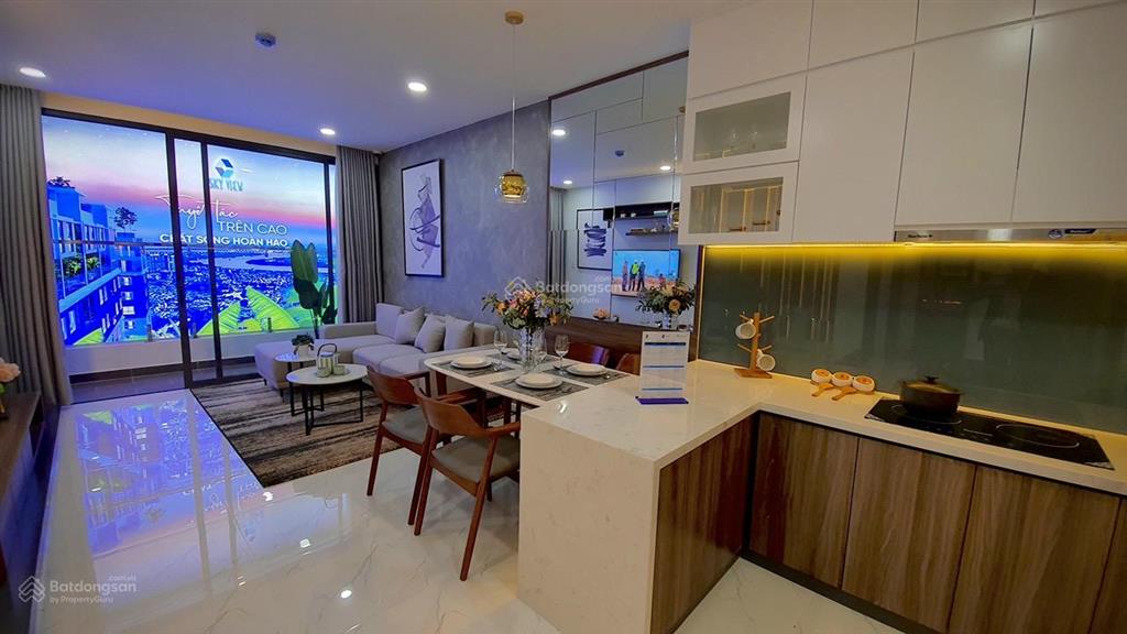 Chủ nhà đi nước ngoài cần bán căn hộ 3pn2wc 100m2 tầng trung nhà trống view đẹp, chưa sử dụng
