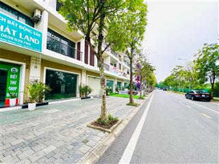 Bán căn shophouse 100m2. đường to 15m view trường học.  0962 204 ***