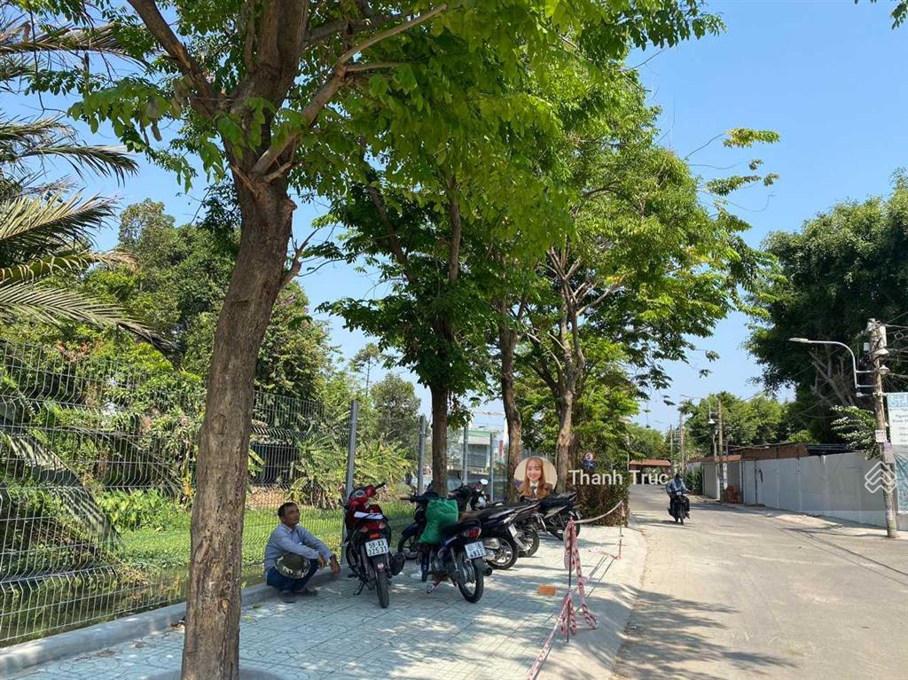 Đất đẹp đầu tư  trục quốc lộ 13 ven sông sài gòn liền kề vạn phúc giá 5,6 tỷ shr