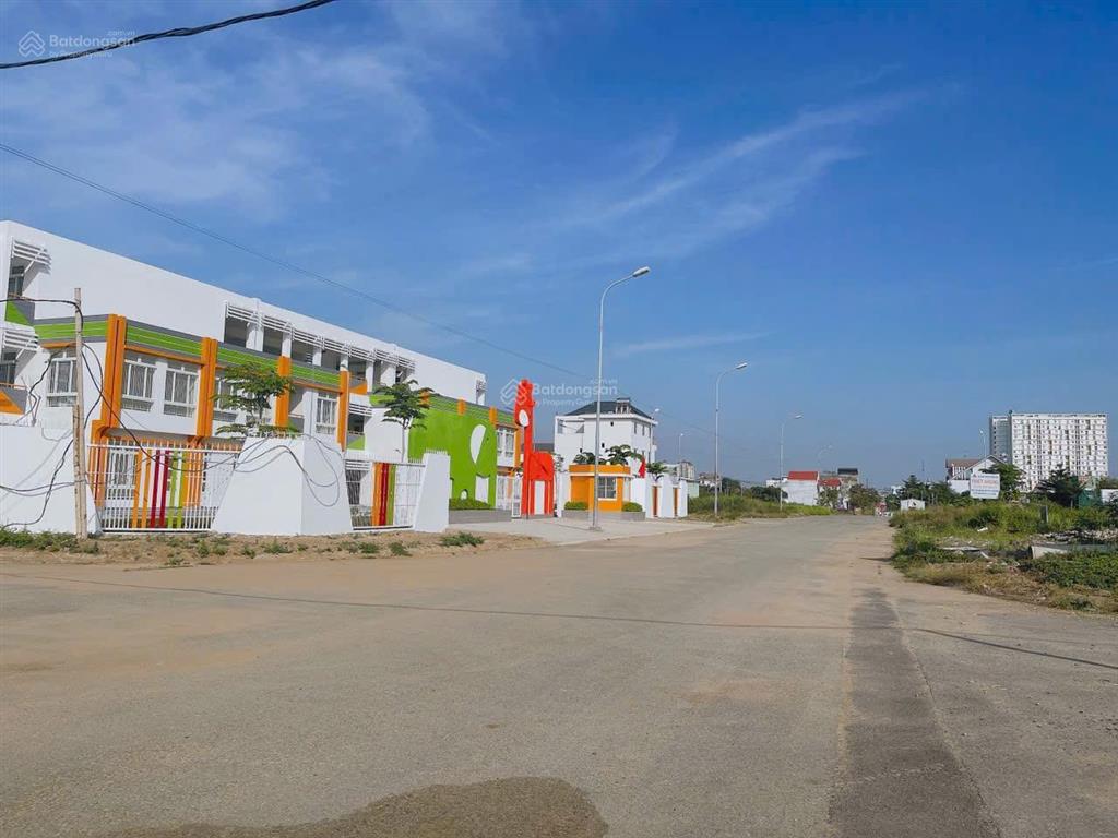 Bán nhanh 200m2 đường 16m ngay liên phường quận 9 giá tốt