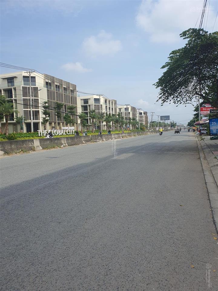 Bán 320m đất nền khu kiến á trục thông liên phường giá 69 tr/m ( đối diện công viên )