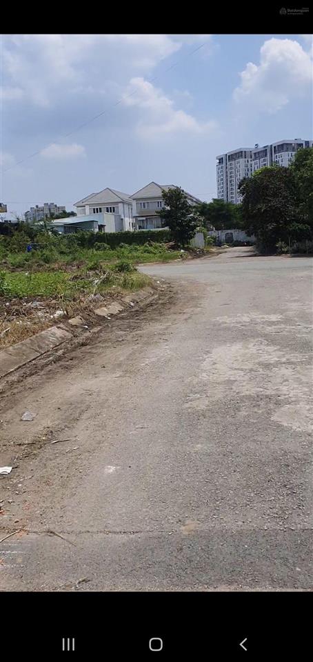 Bán nhanh lô đất 300m trục 20m, đường liên phường quận 9 giá 85 tr/m2