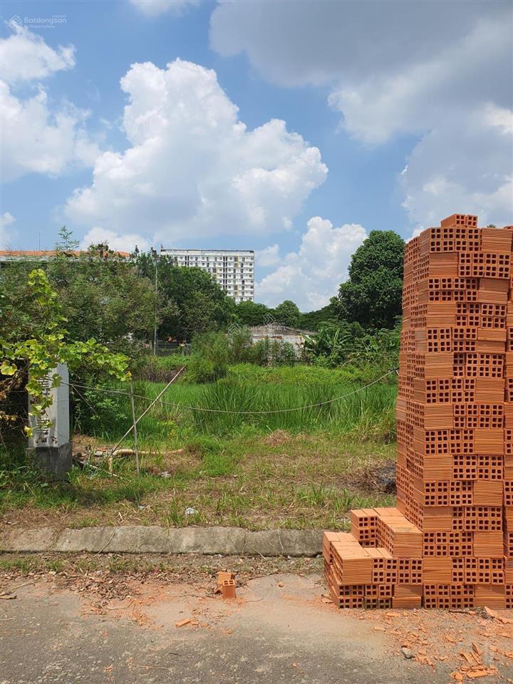 Bán nhanh lô đất 300m trục 20m, đường liên phường quận 9 giá 85 tr/m2