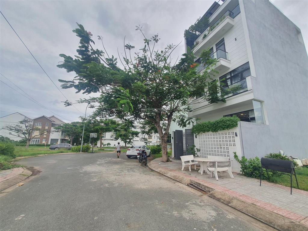 Bán lô góc view rạch đẹp nhất khu dân cư topia khang điền giá 62 triệu/m