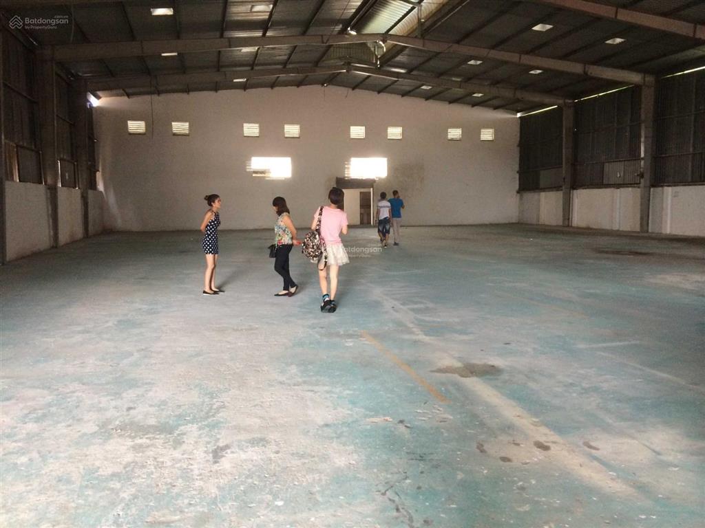Cho thuê nhà xưởng phường thạnh lộc quận 12, dt 600m2 giá 30 triệu  0908 561 ***