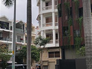 Bán nhà mặt tiền d1 khu him lam q. 7  đường rộng 35m gồm 1 hầm, 5 lầu, 37tỷ.  0909 380 *** vũ