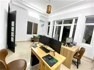 Cho thuê văn phòng 5 tầng mặt tiền 2 tháng 9, gần xô viết nghệ tĩnh. dt 90m2, giá 18 triệu/tháng