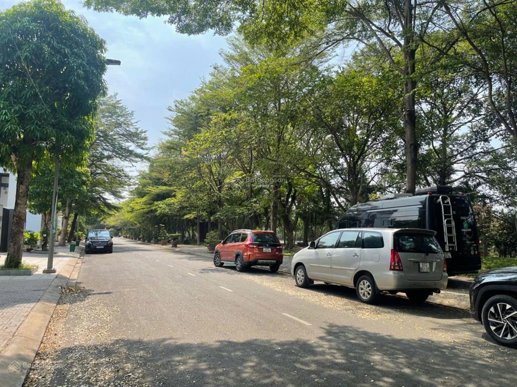 Lô đất đường trịnh công sơn kdc gia hoà, phước long b, tp. thủ đức, diện tích 300m2/ 40.5 tỷ tl