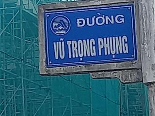 Cần bán nhà 2 tầng đường vũ trọng phụng full nội thất