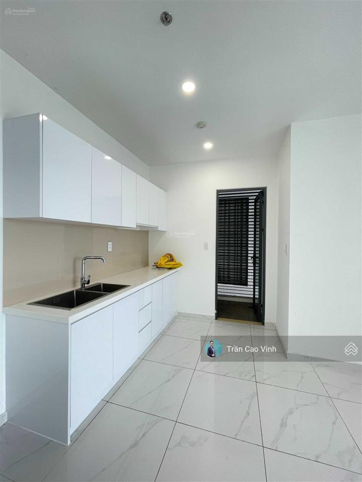 Chính chủ bán gấp 2pn 2wc 68.5m2 chung cư d'lusso quận 2, giá 5 tỷ 8 sổ hồng riêng, sang tên ngay