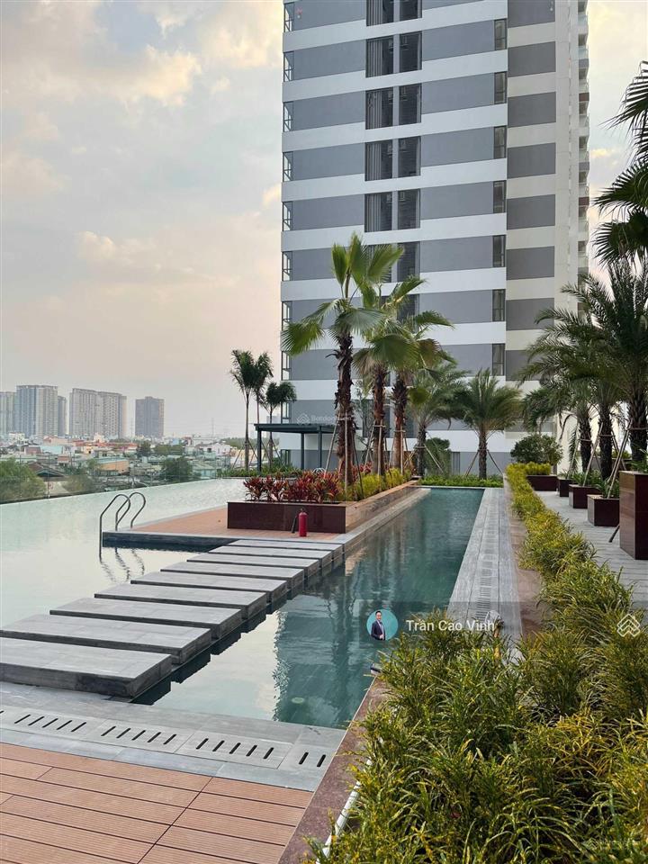 Chính chủ bán gấp 2pn 2wc 68.5m2 chung cư d'lusso quận 2, giá 5 tỷ 8 sổ hồng riêng, sang tên ngay