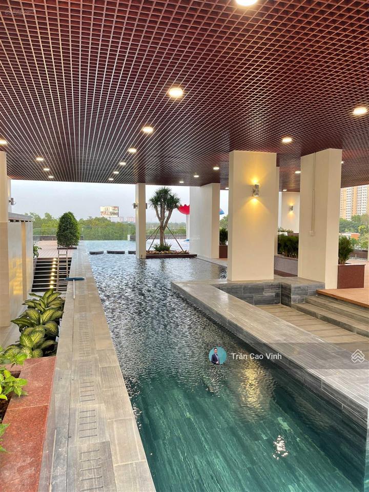 Chính chủ bán gấp 2pn 2wc 68.5m2 chung cư d'lusso quận 2, giá 5 tỷ 8 sổ hồng riêng, sang tên ngay