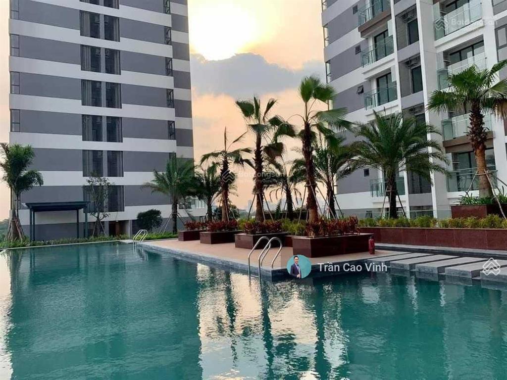 Chính chủ bán gấp 2pn 2wc 68.5m2 chung cư d'lusso quận 2, giá 5 tỷ 8 sổ hồng riêng, sang tên ngay