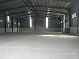 Cho thuê 1000m2, 2700m2 kho xưởng ngay cảng hồng vân thường tín, hà nội