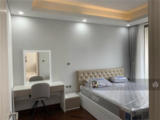Cho thuê giá tốt căn hộ midtown 90m2 2pn full nội thất sạch đẹp giá thuê 23tr/th  0909 462 ***