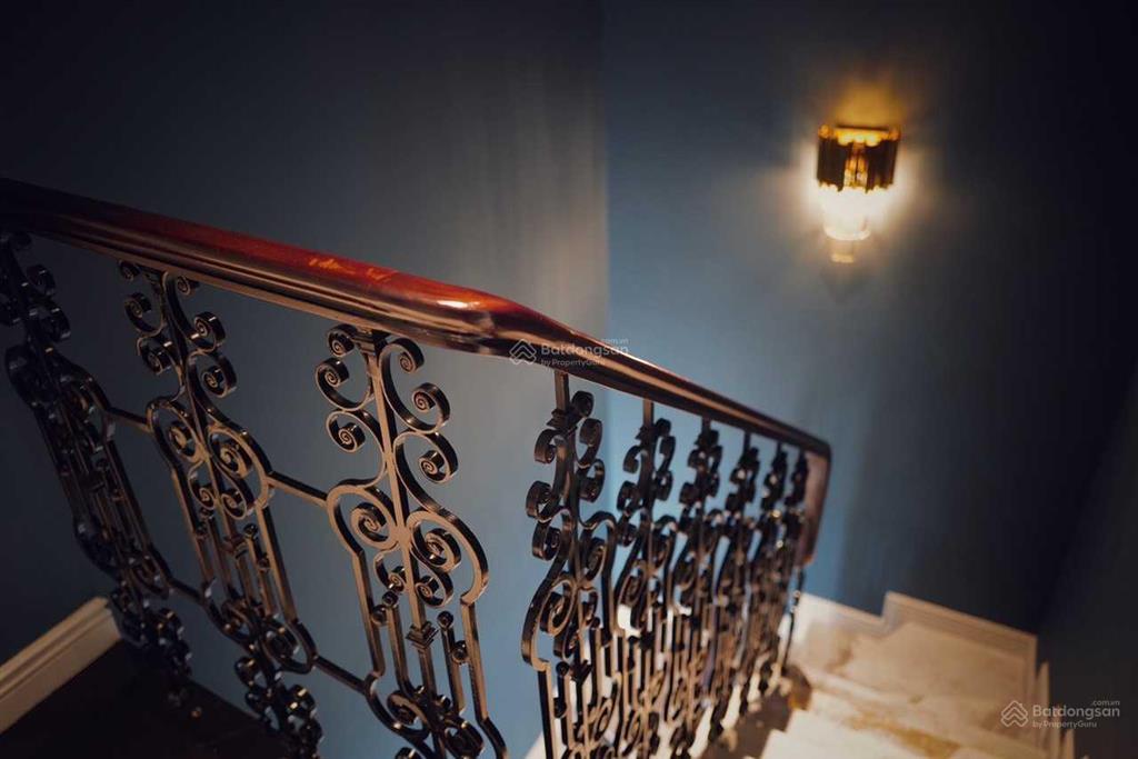 Bán skyvillas m2 metropolis view 04 hồ full đồ