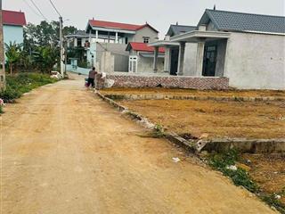 Chính chủ cân bán 174m2 đất thổ cư làn 2 thuộc hoà trúc hoà thạch quốc oai hn