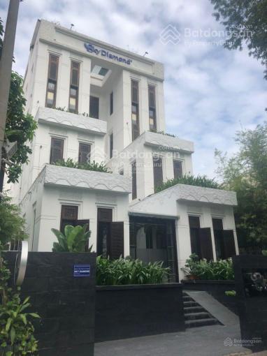 Tòa nhà võ văn tần  trần quốc thảo, trung tâm q3. 8x26m, hầm 8 lầu, giá 230 tr tell 0903 712 ***